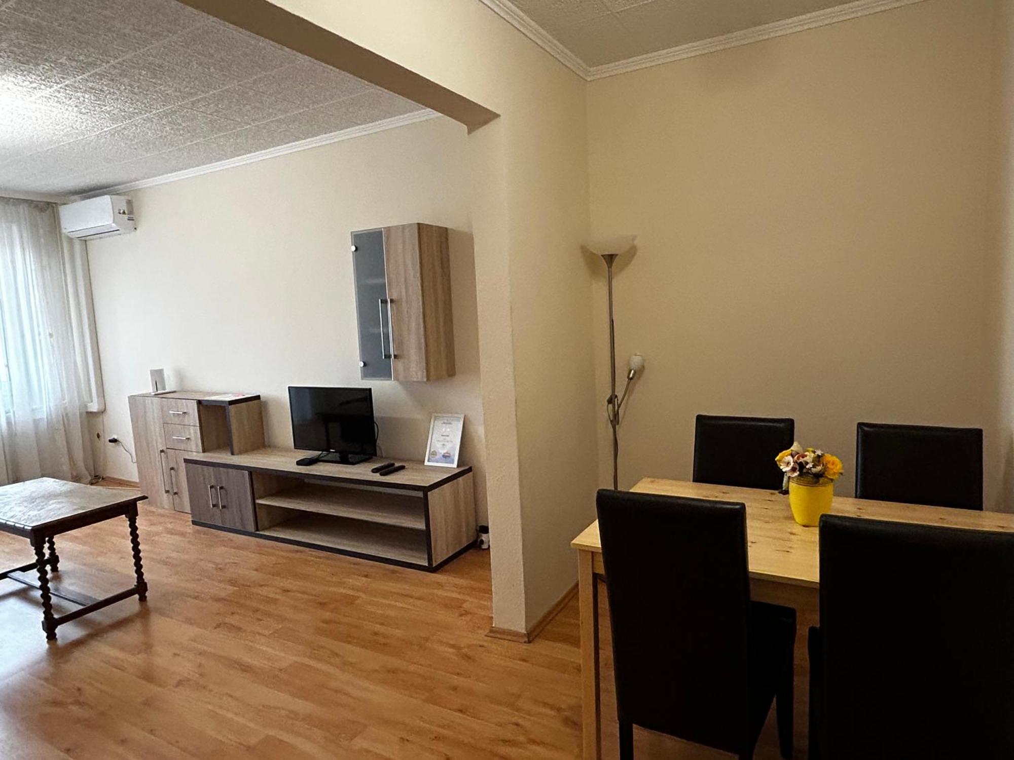 Backstage Apartment เยอร์ ภายนอก รูปภาพ